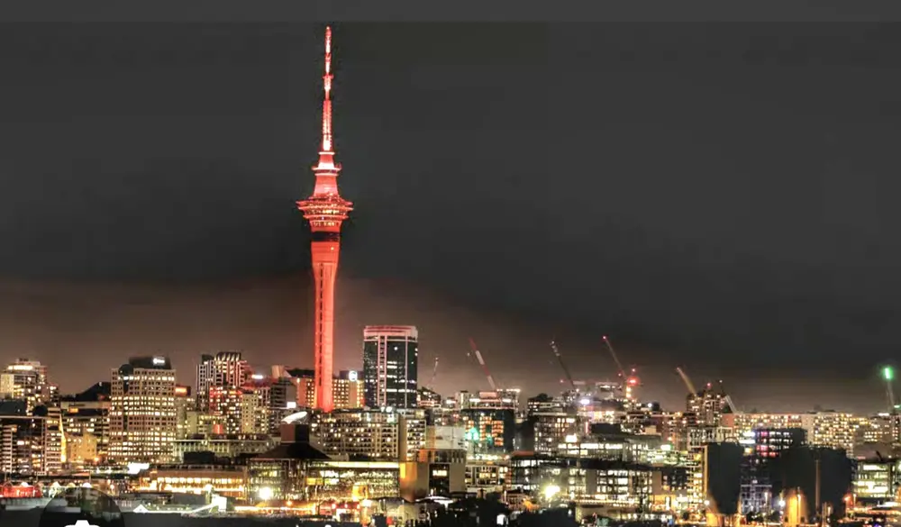 NZ Limo & Tours evening transfer in Auckland CBD with harbour views
